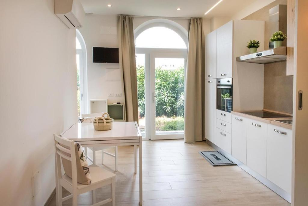 P010 - Porto Recanati, Nuovo Monolocale Fronte Mare מראה חיצוני תמונה